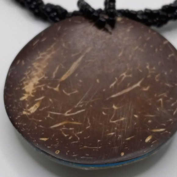 Beach Vibe Starfish Shells 3D Medallion Black Seed Bead Twisted Strand Necklace - Picture 6 of 6